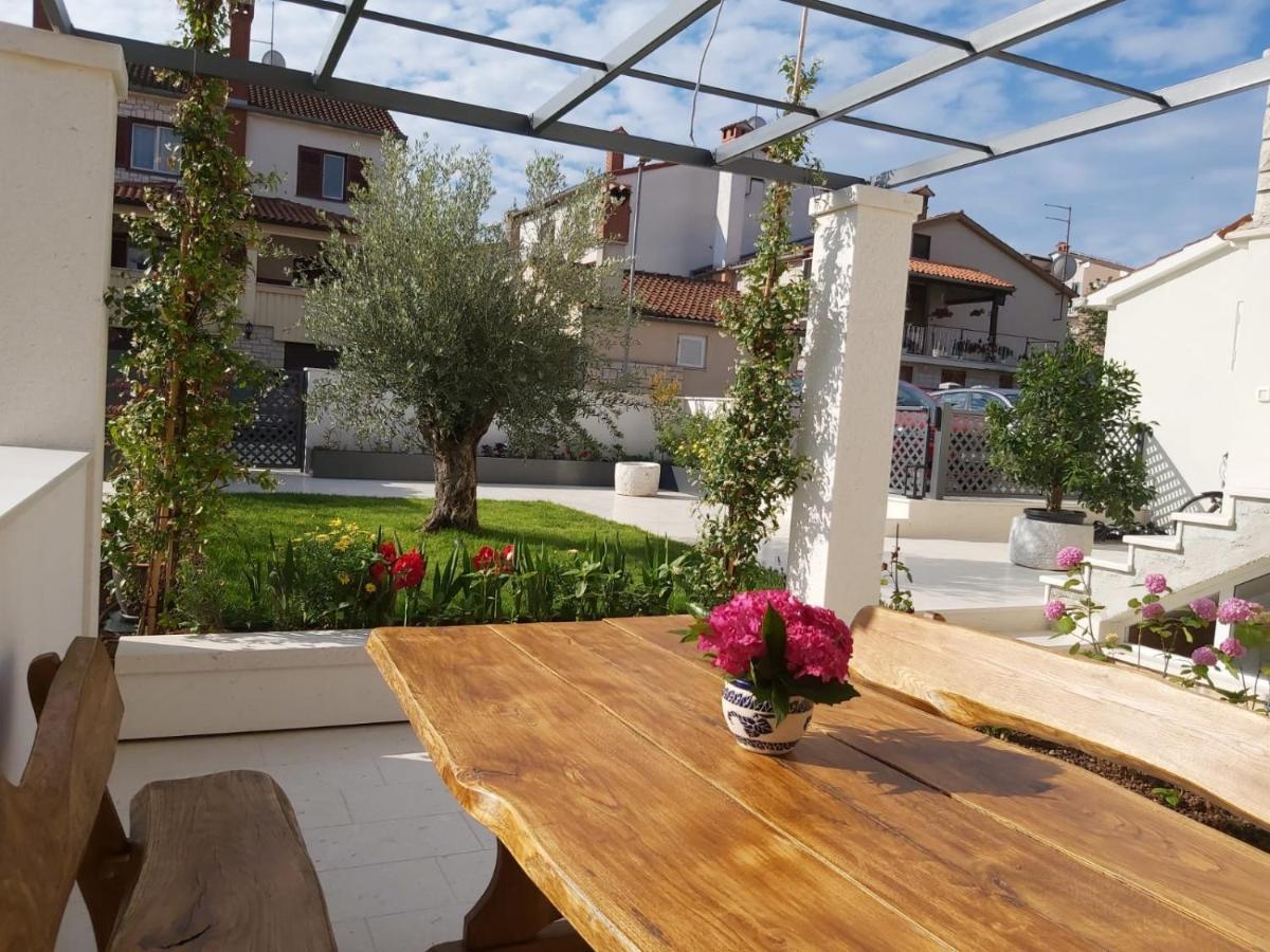 Haus Silvia Apartment Rovinj Exterior foto
