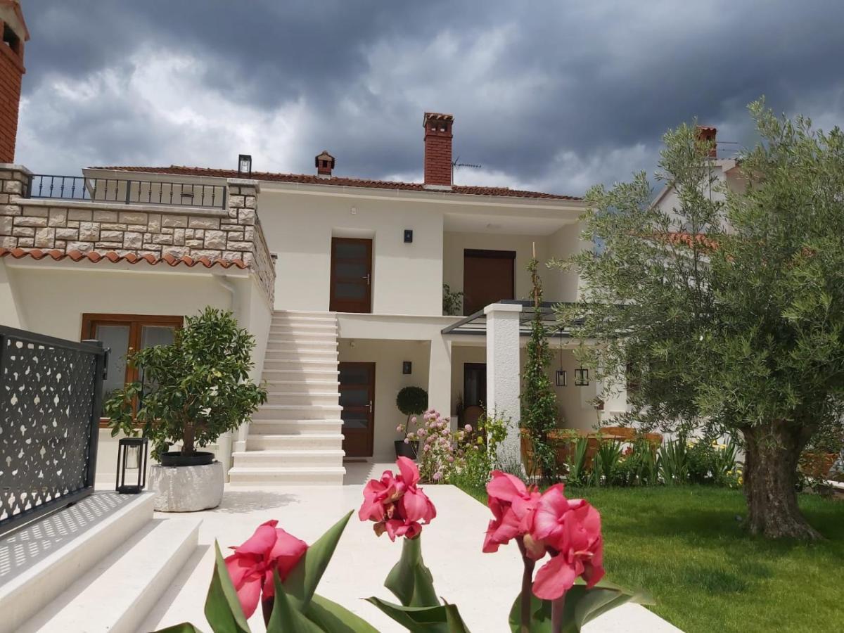 Haus Silvia Apartment Rovinj Exterior foto