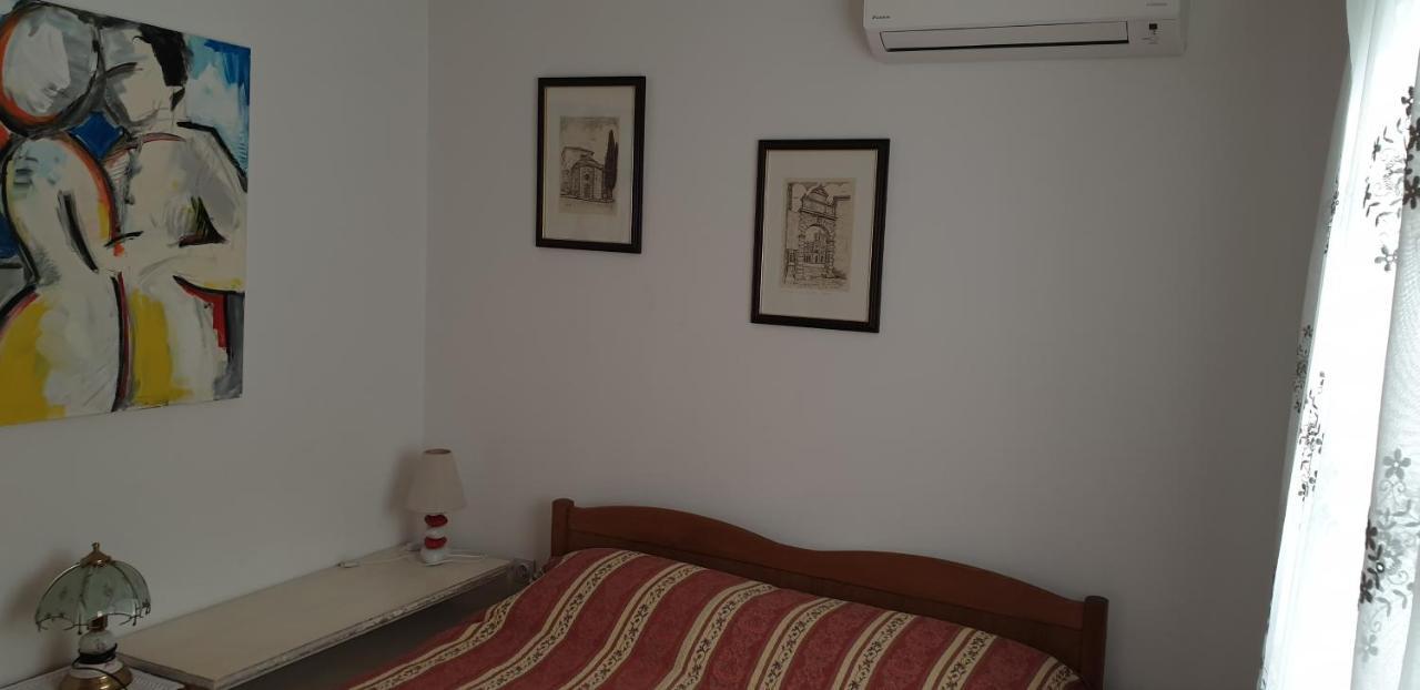 Haus Silvia Apartment Rovinj Exterior foto